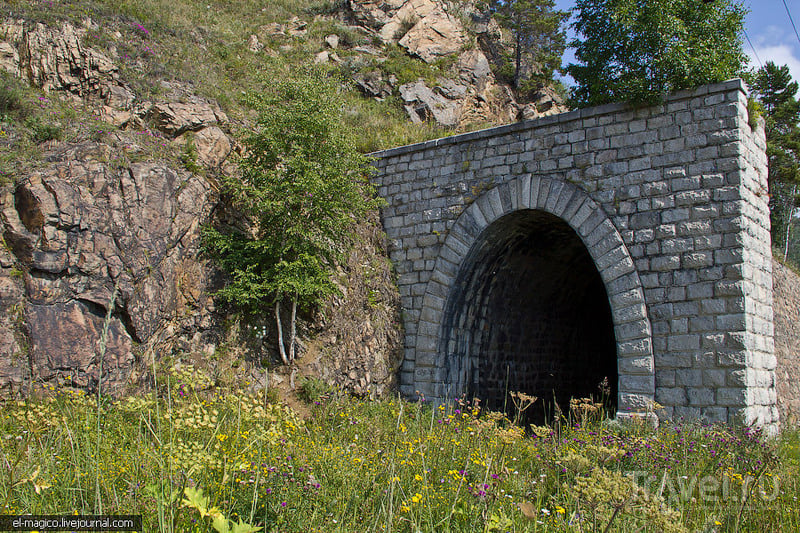 Один из тунелей КБЖД, Байкал / Фото из России