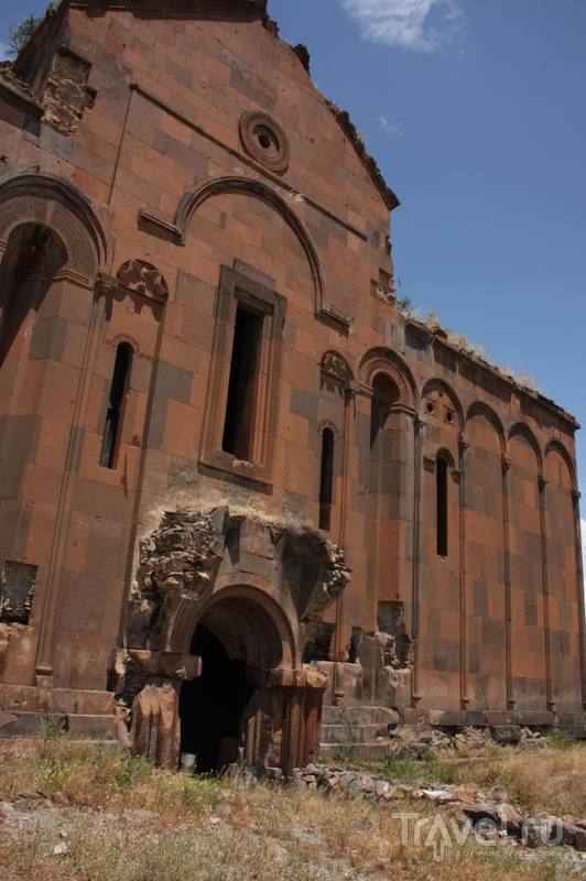 Ани - памятник армянского "золотого века" на турецкой стороне границы / Турция
