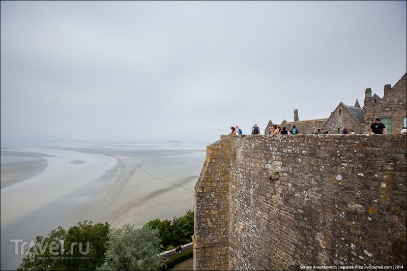 Остров-крепость среди зыбучих песков Нормандии. Мон-Сен-Мишель, Франция / Фото из Франции