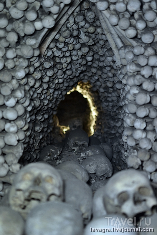 Костница в Чехии – пособие, как создать захватывающий интерьер из человеческих костей / Фото из Чехии