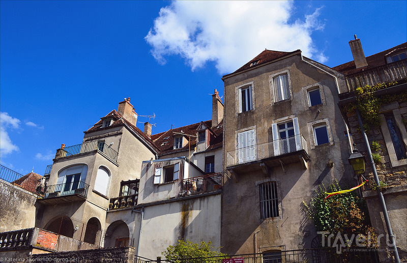 Средневековый Semur en Auxois / Фото из Франции