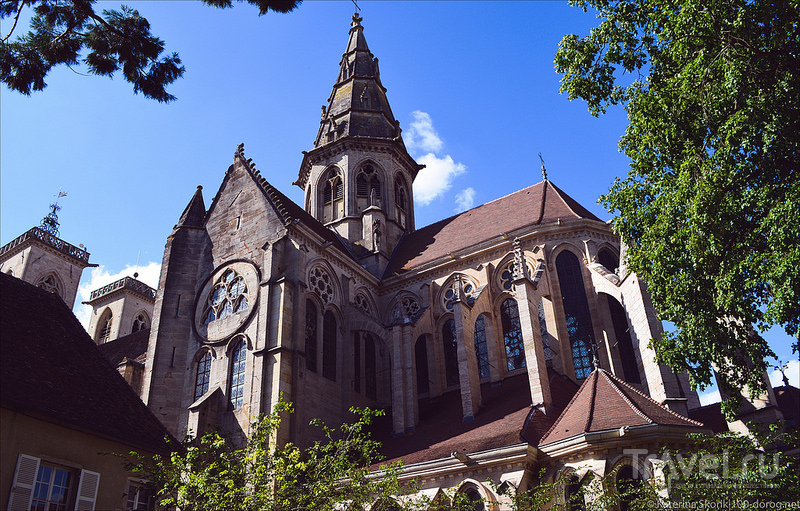Средневековый Semur en Auxois / Фото из Франции