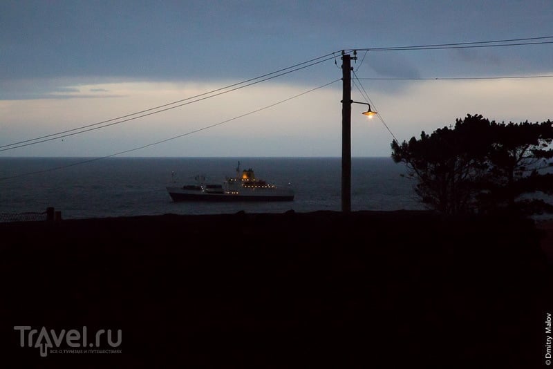 Тристан-да-Кунья - самый удалённый обитаемый остров мира / Фото с острова Святой Елены