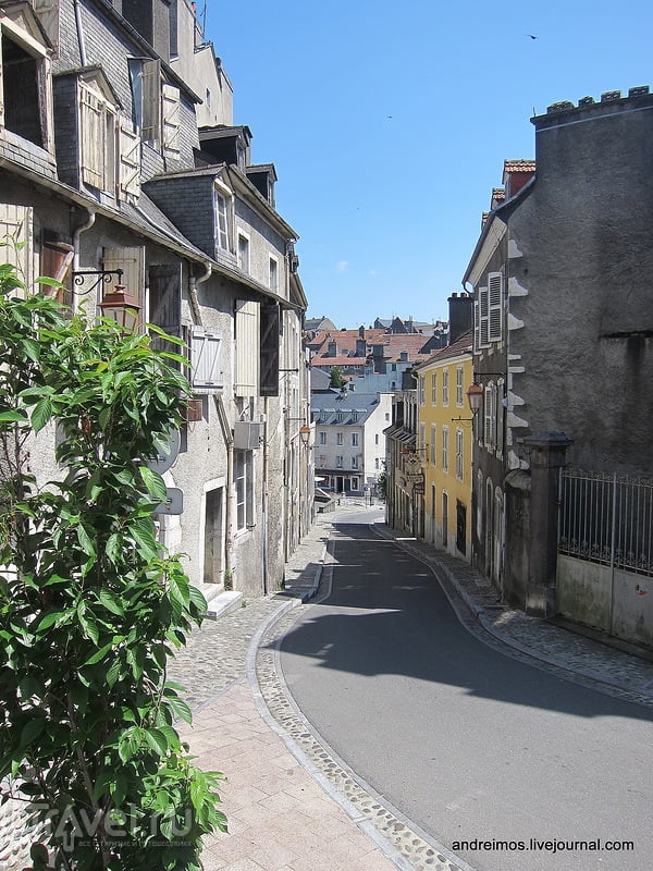 Улица Фонтэн (Rue de la Fontaine) / Фото из Франции