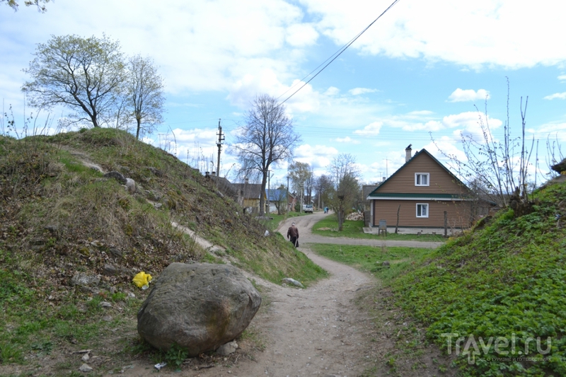 Гдов: дорога (Сланцы и Кингисепп), город и Чудское озеро / Россия