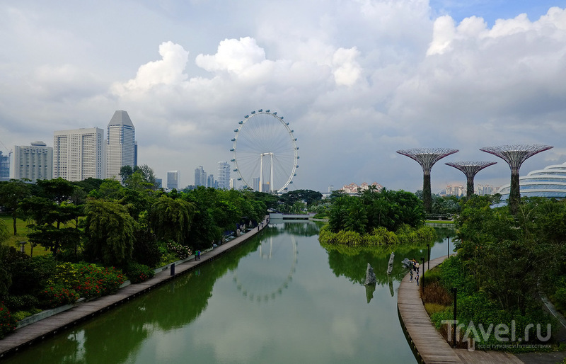 Gardens by the Bay    ! /   