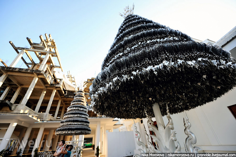      (Wat Rong Khun) /   