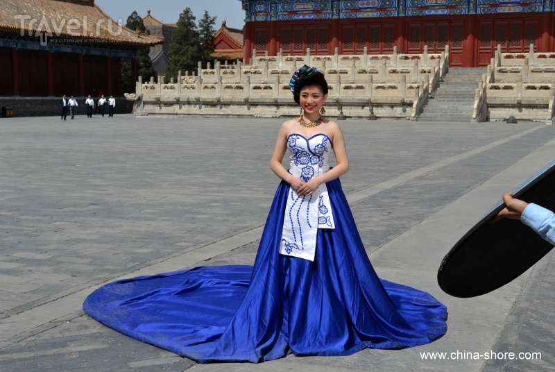 Свадебные фотографии у Императорского Храма Предков / Китай