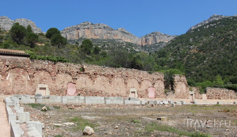 Каталония: картезианский монастырь Эскаладей / Испания