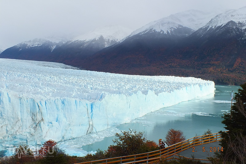 Экскурсия к леднику Перито-Морено. Смотровая площадка у ледника / Аргентина