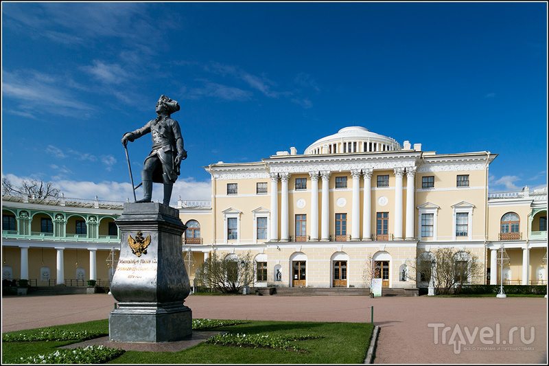 Дворец в Павловске / Фото из России