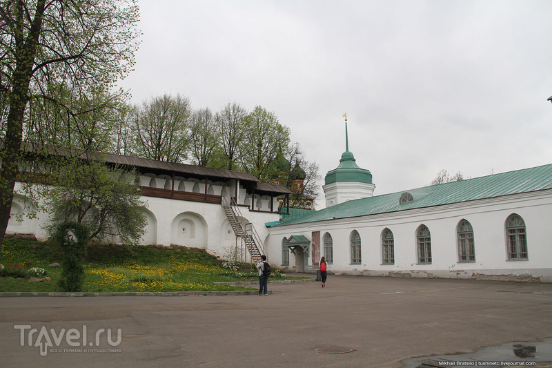 Спасо-Преображенский монастырь в Ярославле / Россия