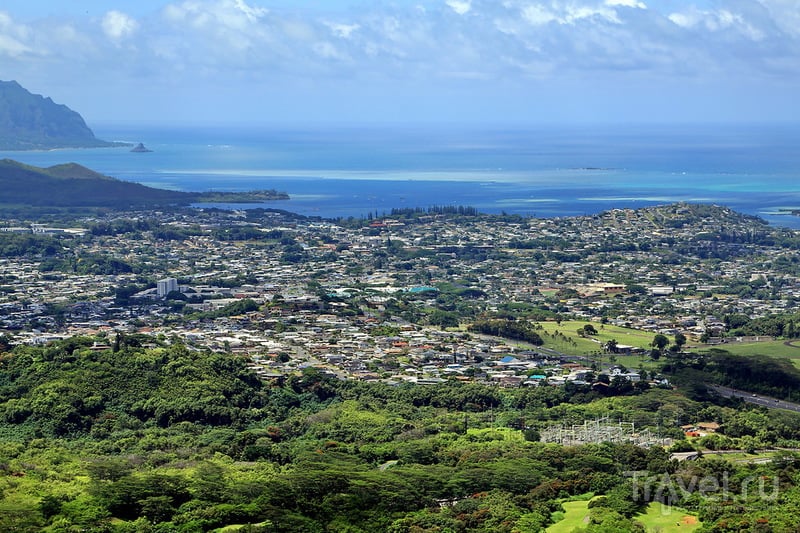 Гавайи, Оаху: Kualoa Beach Park и панорама восточного побережья Nuuanu Pali Lookout / США