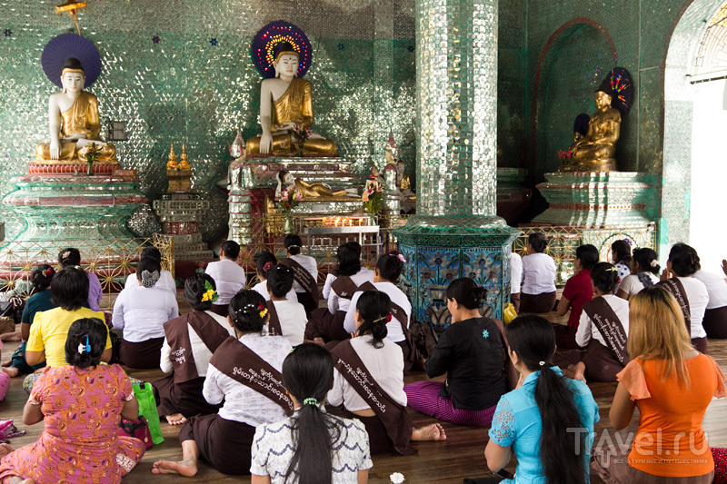 Стометровая золотая пагода Шведагон с бесплатным вайфаем / Фото из Мьянмы