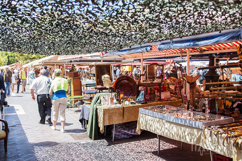 Антикварный рынок в Ницце / Франция