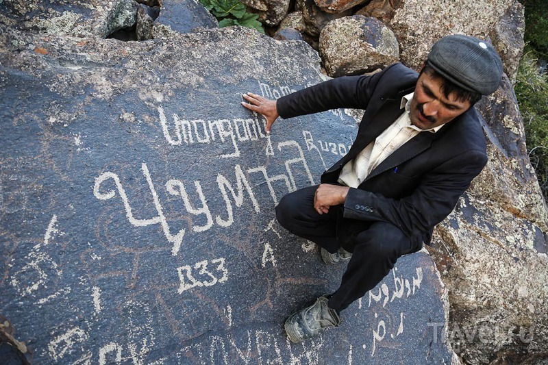 Между петроглифами и коммунизмом / Таджикистан