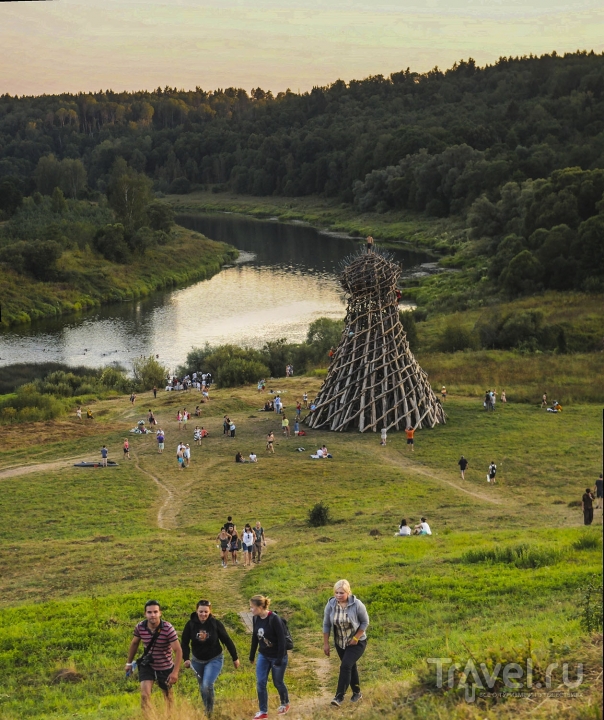 Фестиваль "Архстояние" близ деревни Никола-Ленивец / Россия