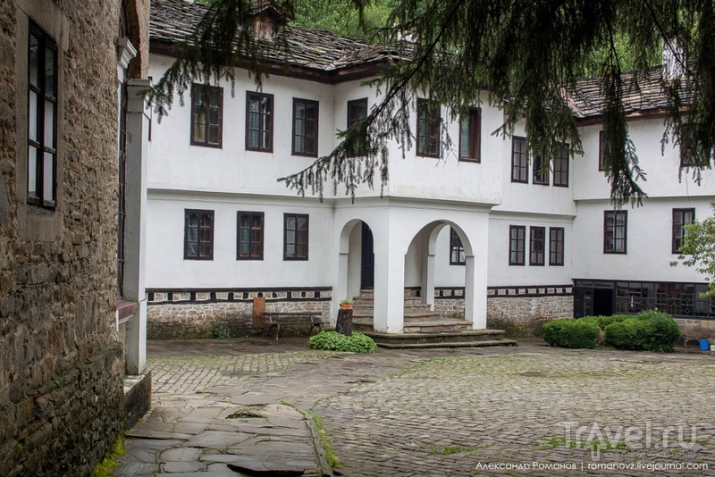 Дряновский монастырь и пещера Бачо Киро / Болгария