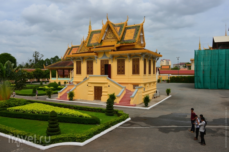 Камбоджа: Королевский дворец в Пномпене / Фото из Камбоджи
