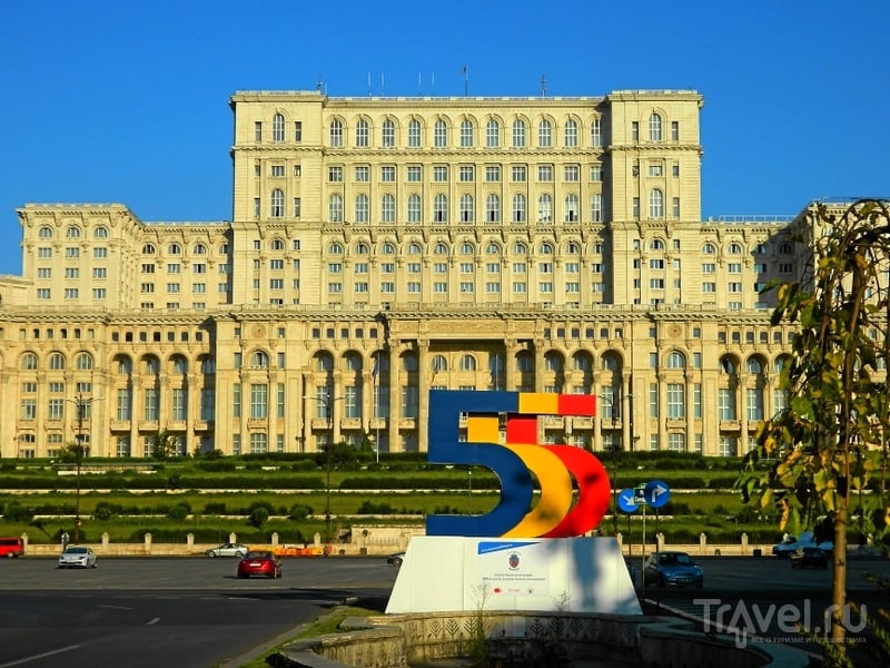 Бухарест. Дворец парламента - Митрополичий холм - парк Чисмиджиу / Фото из Румынии