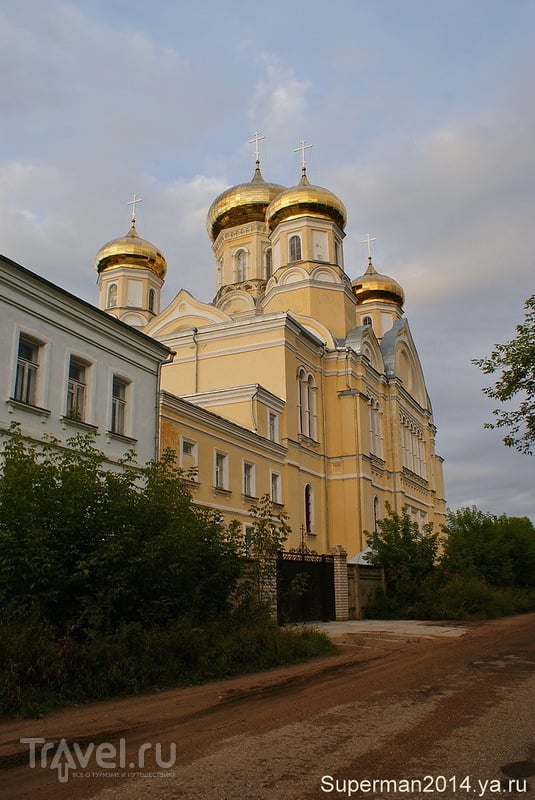 Вышний Волочёк - Казанский женский монастырь / Россия