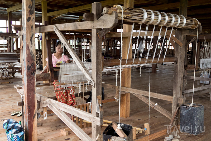 Озеро Инле: фабрика лотосного шелка / Мьянма