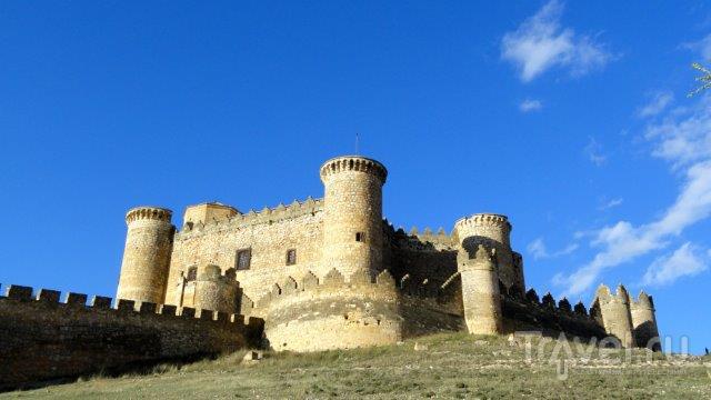 Мельницы Консуэгра и Замок Бельмонте / Испания