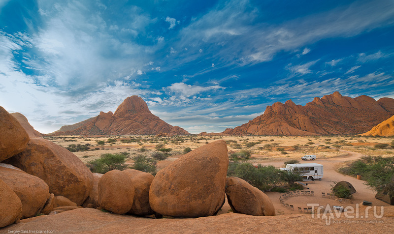 Каменные формации Шпитцкоппе в пустыне Намиб / Фото из Намибии