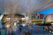 Аэропорт Токио Ханеда в новогоднем оформлении