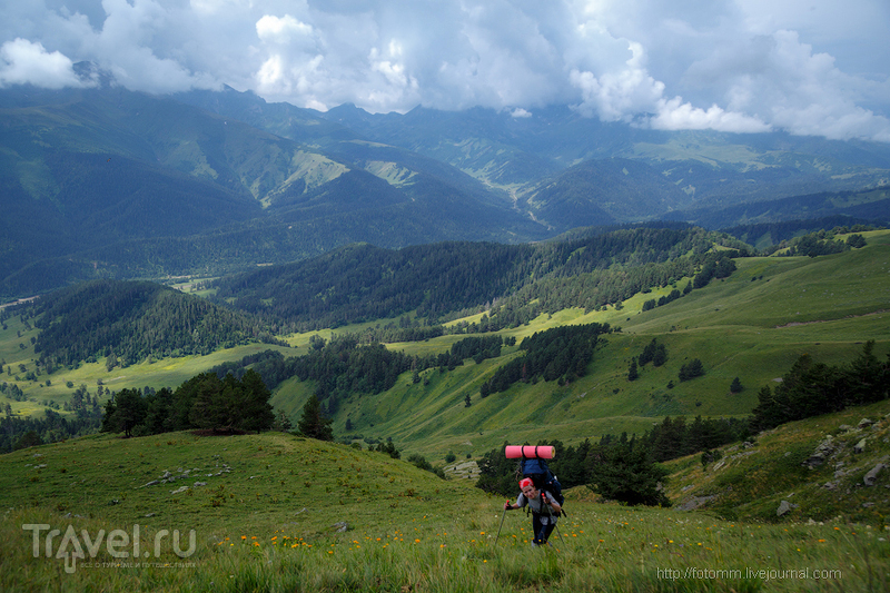 Кавказ. Непростой подъем на простой перевал
