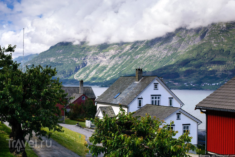  Voringsfossen   Hardangerbrua /   