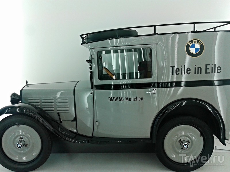 Музей BMW в Мюнхене: история взлетов и падений / Германия