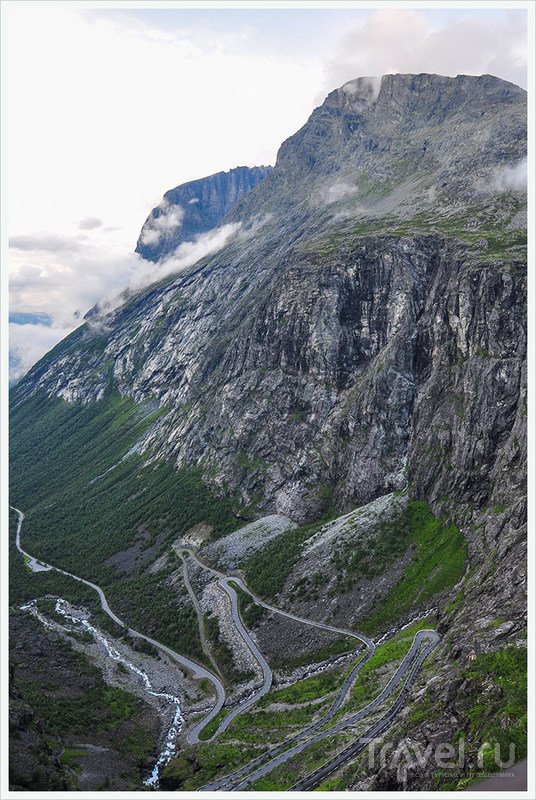 Этот путь проложен Троллями... / Фото из Норвегии