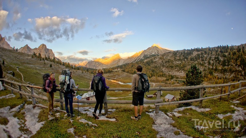 Südtirol, Indian Summer in the Dolomites.  Lavarella  Lagazuoi /   