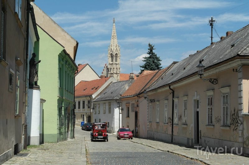 Братислава - Из центра до мемориала и кладбища "Славин" / Словакия
