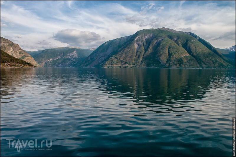 Around the Norge. Sognefjord /   