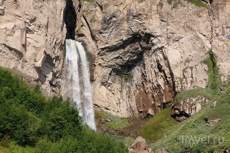 Урочище Джилы-Су. Водопад Султан / Фото из России