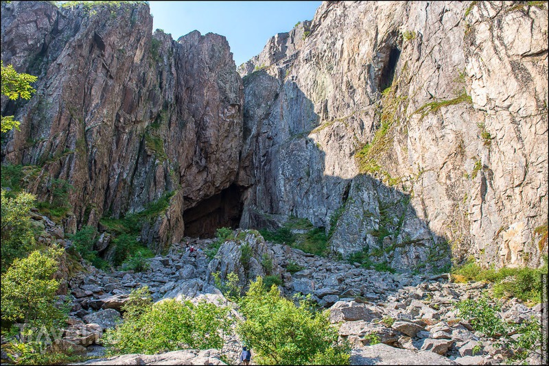 Around the Norge. Torghatten / Норвегия