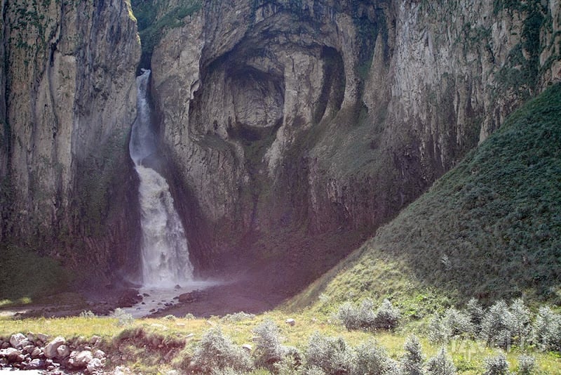 Урочище Джилы-Су. Водопад Эмир / Фото из России
