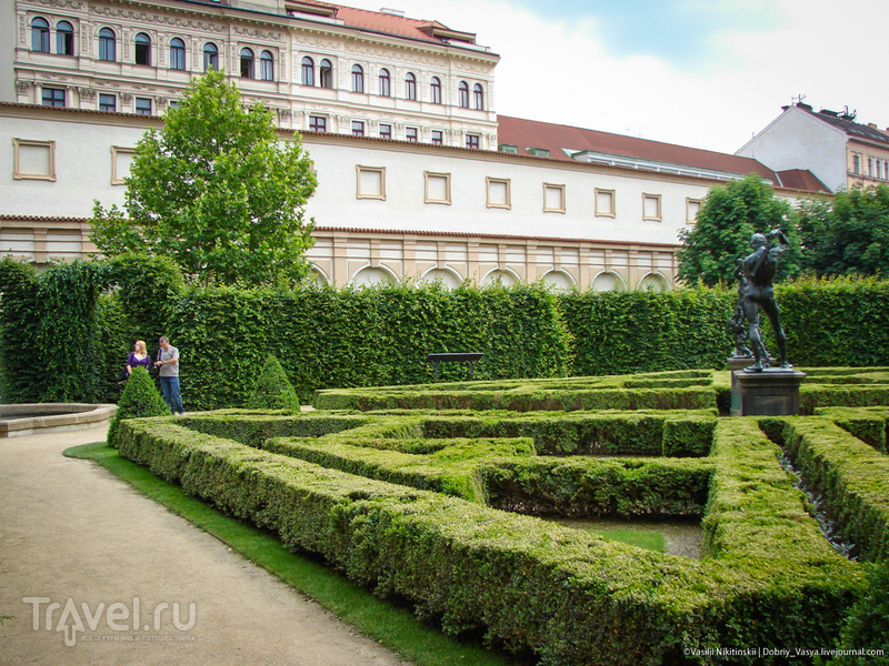 Прага: в саду с павлинами / Чехия