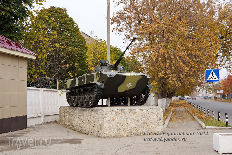 Военная техника на территории филиала Рязанского училища ВДВ (бывшее автомобильное училище) / Россия