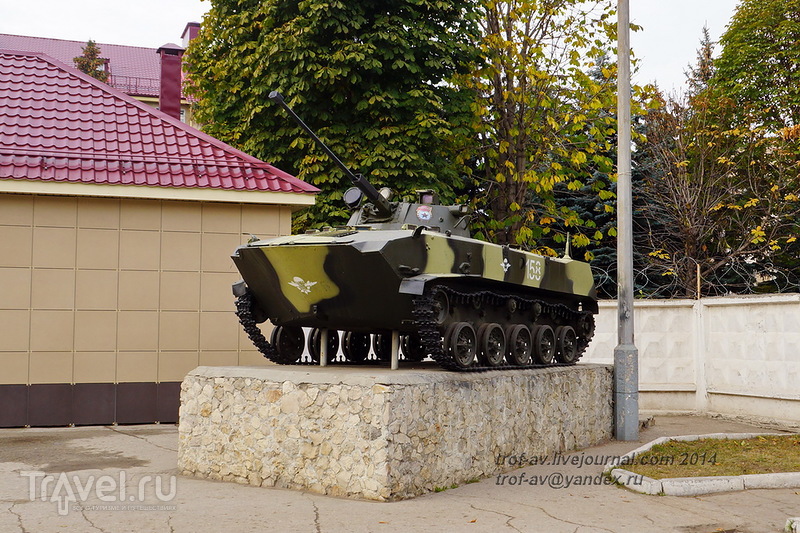 Военная техника на территории филиала Рязанского училища ВДВ (бывшее автомобильное училище) / Россия