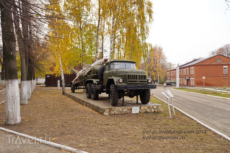 Военная техника на территории филиала Рязанского училища ВДВ (бывшее автомобильное училище) / Россия