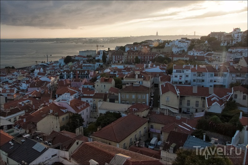 Крыши Лиссабона / Португалия