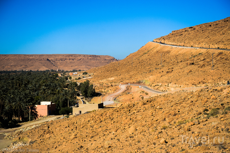 Марокко. Дорога из Мерзуги в Фес / Марокко