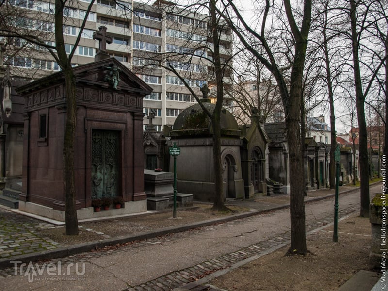 Кладбище Пер-Лашез в Париже / Франция