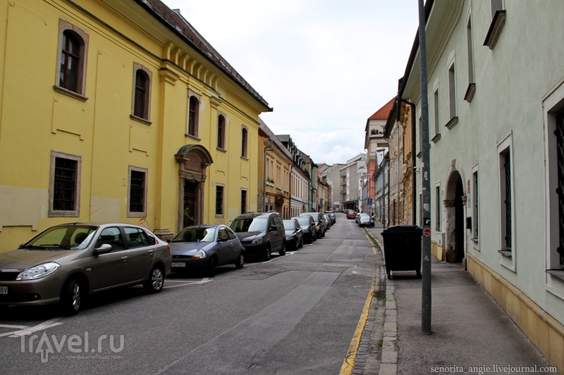 Тихие и контрастные улицы Братиславы / Словакия