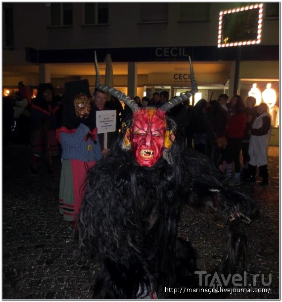 Вечерний парад шварцвальдских ведьм в Эммендингене / Германия