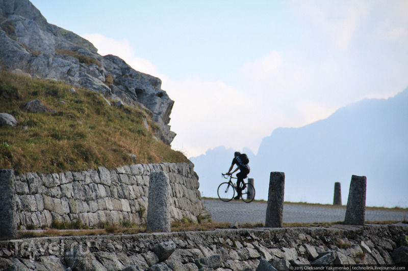 Самая красивая дорога Швейцарии и фортификация перевала Сен-Готард / Фото из Швейцарии