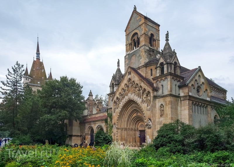 Вся венгерская архитектура в одном замке / Фото из Венгрии
